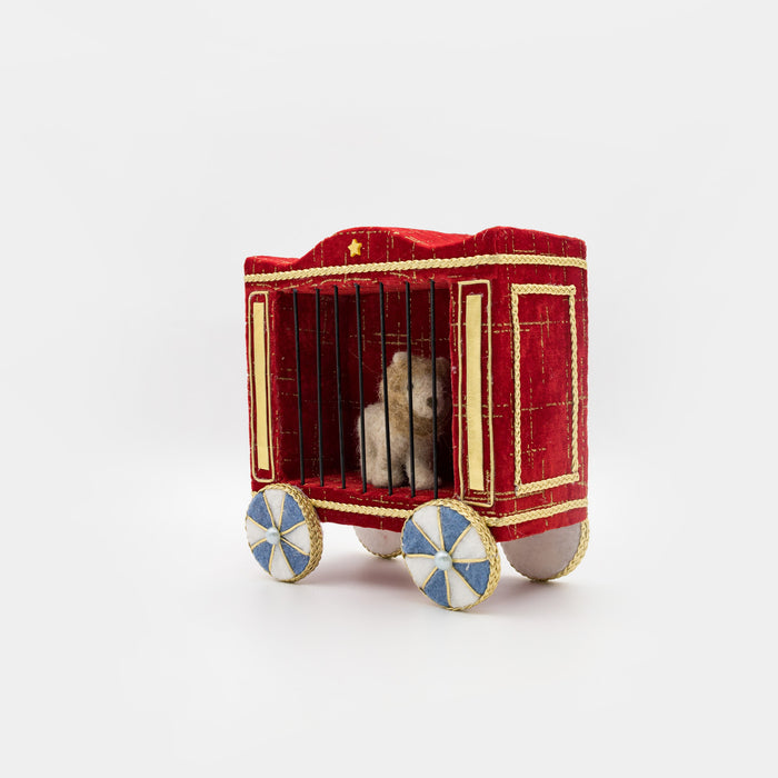 Felt circus lion wagon in red and gold – left angle