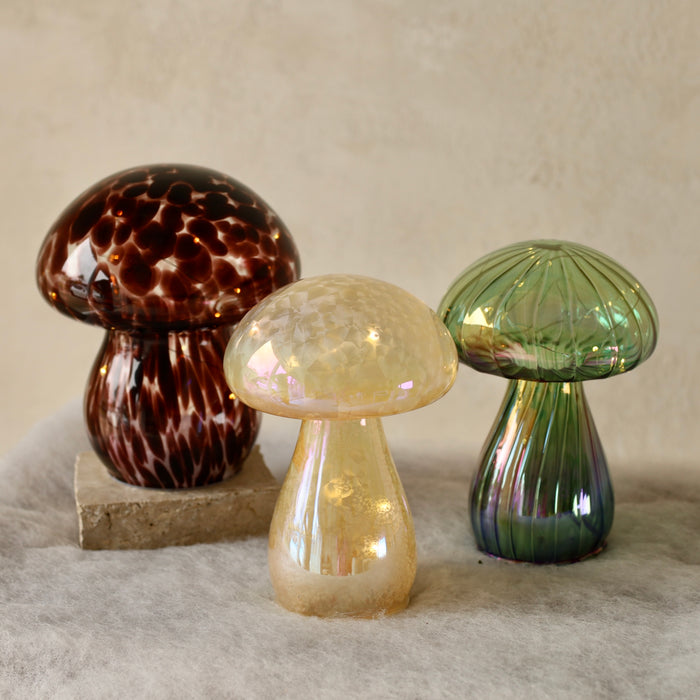 16cm LED Glass Mushroom w/ Green